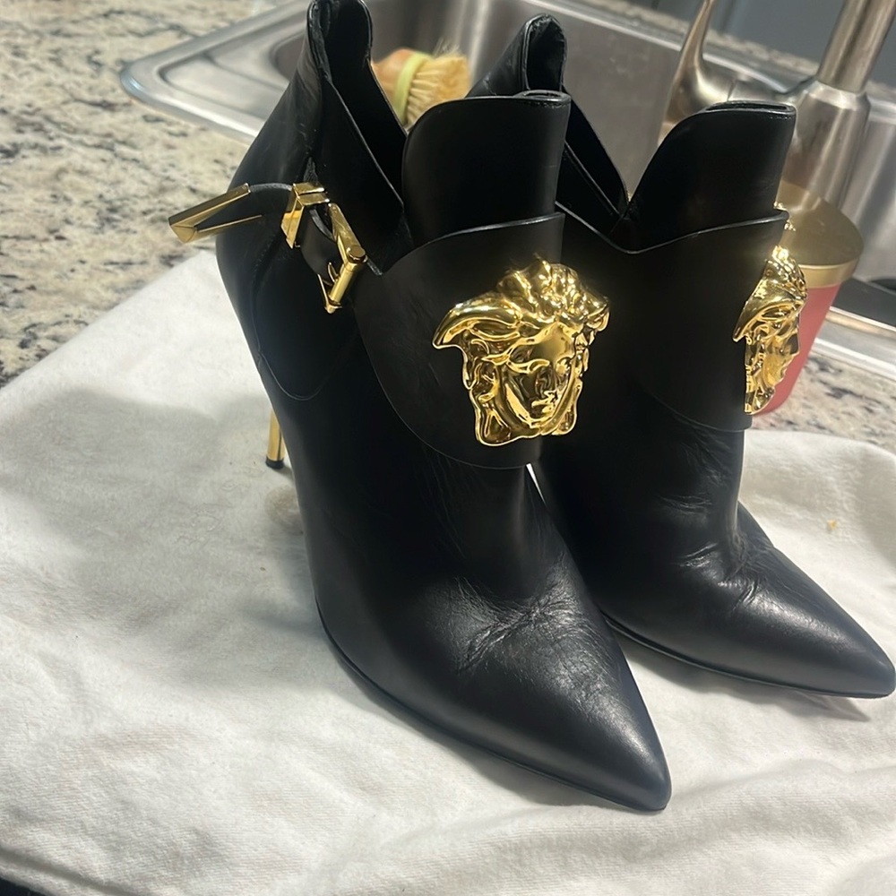 Versace leather heel boots size 37 1/2 USA size 7 - Picture 11 of 12